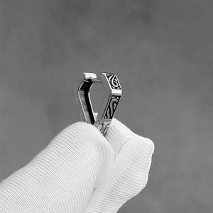 Pendientes de Aro Personalizados de Acero Inoxidable 316L, Elegantes, Impermeables, Estilo Occidental, para Hombre - Product Image 4