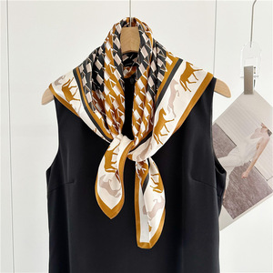 Modello personalizzato basso MOQ stampa digitale 70*70cm 100% <span class=keywords><strong>pura</strong></span> <span class=keywords><strong>seta</strong></span> sciarpa quadrata di lusso Designer <span class=keywords><strong>Foulard</strong></span> quadrati 100% sciarpe di <span class=keywords><strong>seta</strong></span> - Product Image 1