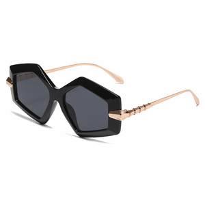 Lunettes de soleil UV400 de style européen et américain, montures carrées surdimensionnées tendance inspirées d'Instagram pour hommes et femmes, protection solaire <span class=keywords><strong>classe</strong></span> 2 - Product Image 5