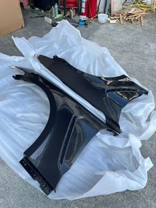 Ailes avant en fibre de carbone pour Ford <span class=keywords><strong>Mustang</strong></span> (2015-2017) |   Remplacement d'aile avant style <span class=keywords><strong>GT</strong></span> |   Ajustement de style OEM - Product Image 3