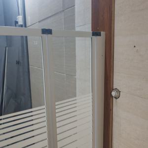 <span class=keywords><strong>Mampara</strong></span> de Ducha Contemporánea <span class=keywords><strong>con</strong></span> Bisagras para Bañera, Marco de Aleación de Aluminio Negro Mate y Vidrio Transparente para Apartamentos - Product Image 6