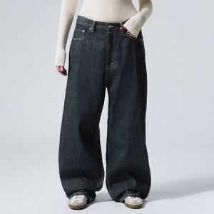 Jeans en denim japonais avec logo personnalisé en cuir, coupe large, denim brut, jeans baggy pour hommes, skate, hip hop, jeans de haute qualité - Product Image 3