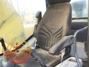 Excavateur PC270-7 Komatsu original et d'occasion, 27 tonnes, pelle hydraulique moyenne sur chenilles, vente d'occasion, composants de base, moteur de pompe - Product Image 3