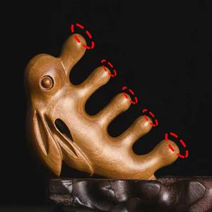 <span class=keywords><strong>2025</strong></span> nueva llegada lindo peine de masaje en forma de conejo de madera peine de masaje de cabeza de niños para uso diario en el hogar - Product Image 3