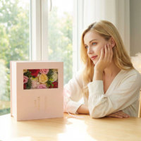Coffret Cadeau Rose Éternelle Luxe Écologique en Forme d'Avion avec Ruban Gaufré et Fenêtre, Ensemble de Fleurs de Savon pour la Saint-Valentin et les Mariages