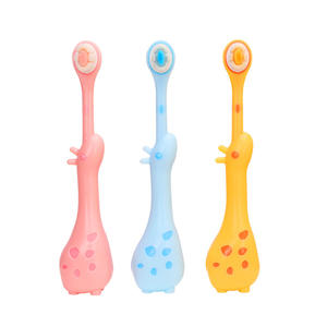 Golden Baby Moda Yeni Tasarım 0-3 6-12 Yaş Gıda Sınıfı Silikon Yumuşak Kıllar Antibakteriyel Diş Çıkarma Çocuk Diş Fırçası - Product Image 1