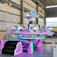 Manège Nova Rides Star Fighter 8 places, manège rotatif UFO Saucer pour parcs d'attractions et parcs à thème, à vendre