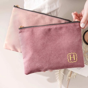 Borsa personalizzata <span class=keywords><strong>per</strong></span> il trucco in velluto <span class=keywords><strong>per</strong></span> donna con nome personalizzato stampato borsa cosmetica da damigella d'onore <span class=keywords><strong>per</strong></span> la mamma o <span class=keywords><strong>per</strong></span> la festa - Product Image 3