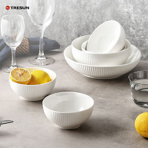 Plato de cerámica blanca de lujo al por mayor de 10.5 pulgadas, plato plano ecológico de porcelana, juego de platos de porcelana de nuevo estilo. - Product Image 3