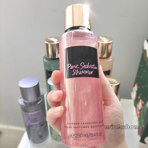 Bruma Corporal Perfumada con Aroma Floral y Frutal <span class=keywords><strong>Bare</strong></span> <span class=keywords><strong>Vanilla</strong></span> Love Spell de 250 ml, Perfume en Cofre, Spray Corporal para Mujer - Product Image 6