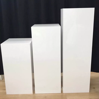 Présentoir de fleurs en acrylique, perspex carré, de 50cm de haut, socle rond, couleur blanche ou noire, pour support de fleurs de mariage