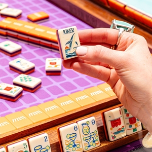 Cadeau de luxe Baja Mahj, jeu de Mahjong américain en acrylique gravé à 3 couches, résistant aux rayures - Product Image 1