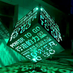 Sculpture géométrique en acier inoxydable, surface miroir, installation artistique extérieure, montage au sol, design contemporain, grande taille - Product Image 2