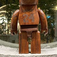 Figurine Bearbrick en bois grainé Lakers Black Mamba 28cm 70cm, Statue d'ours violent en bois, Décoration intérieure moderne