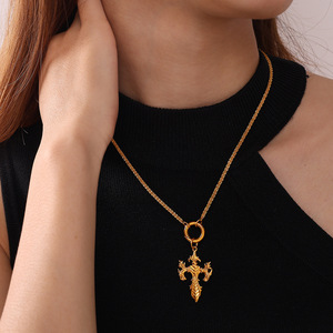 จี้เพชรรูปหัวใจ ดาว พระจันทร์ หอไอเฟล ไม้กางเขน อุปกรณ์ตกแต่งเครื่องประดับ DIY สำหรับทุกเพศ ใส่ได้ทุกวัน - Product Image 4