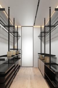 Ensemble de meubles de chambre à coucher moderne et personnalisé avec armoire à portes en verre et éclairage LED, organisateur de vêtements - Product Image 6