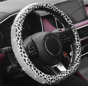 <span class=keywords><strong>Funda</strong></span> para <span class=keywords><strong>volante</strong></span> de coche, con forma de D, diamante, ostentoso, diamantes de imitación, patrón de <span class=keywords><strong>leopardo</strong></span>, cuero, ajuste Universal, 15 pulgadas - Product Image 1