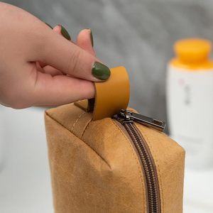 Étui cosmétique écologique personnalisé avec logo, trousse de maquillage de voyage en gros, pochette de toilette lavable en papier kraft, sac de rangement cosmétique - Product Image 3