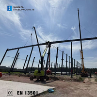 Atelier de fabrication de structures métalliques en acier sur mesure, structure industrielle robuste, fabricant de structures en acier pour usine