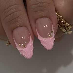 <span class=keywords><strong>Faux</strong></span> ongles à presser 3D roses floraux nude amande, avec perles dorées et motif tourbillon brillant, réutilisables pour mariage et usage quotidien - Product Image 3