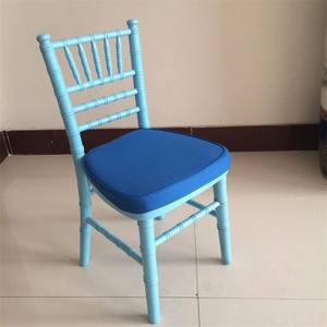 كرسي تأجير ألعاب للأطفال مع قلعة نطاطة للحفلات باللون الأبيض والوردي والأحمر والأزرق والأخضر والأصفر - Product Image 5