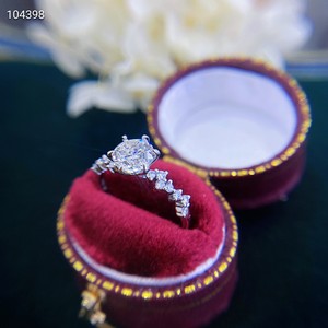 Anello di Diamanti F955 in Oro Bianco, Taglio Brillante Naturale Rotondo, Colore G, Gioiello da Donna per Fidanzamento - Product Image 3