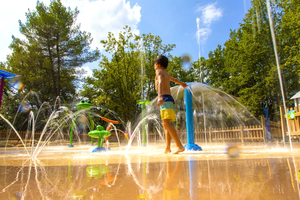 Aire de jeux aquatiques extérieure commerciale pour enfants, avec jets d'eau en forme d'escargot/grenouille, pour parcs aquatiques, centres de loisirs et parcs aquatiques. - Product Image 2