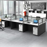 Bureau de travail à 6 postes de style Wang à trois rangées parallèles, cloison en panneau E0 écologique et verre trempé pour l'aménagement de centre d'appels