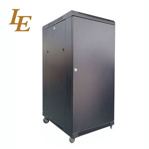 Gabinetes de Red de 19 Pulgadas y 18U con Puerta Frontal de Vidrio Templado y Puerta Trasera de Metal Sólido, con Ruedas y Patas Niveladoras - Product Image 5