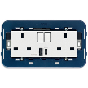 Vimar Dual <b>Socket</b> <b>With</b> <b>Usb</b> Charging Port 15W White Wall Outlet - Product Image 1