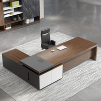 Bureau de direction au design minimaliste, mobilier de bureau haut de gamme, table de bureau moderne et simple avec un design élégant pour les cadres