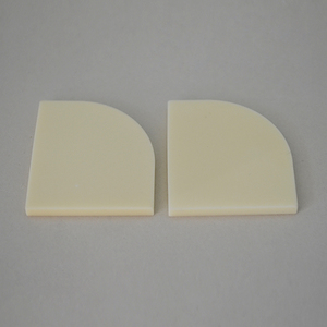 แผ่นเซรามิกอะลูมินา 99% สำหรับระบายความร้อน ทนทานต่ออุณหภูมิสูงและการสึกหรอ เซรามิกสำหรับงานอุตสาหกรรม - Product Image 2