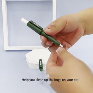Pluma de insectos para mascotas, trampa para insectos de belleza para gatos, pinza para garrapatas, pinza para pulgas para piojos de perro, suministros para mascotas, botón de limpieza para insectos, contracción controlable. - Product Image 3