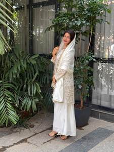 Traje Tradicional de Eid para Fiesta, de Secado Rápido, para Todas las Temporadas, Corte Regular para Mujer, Salwar Kameez de Seda Chinnon Pura, Top, Pantalón Plazzo y Dupatta - Product Image 2