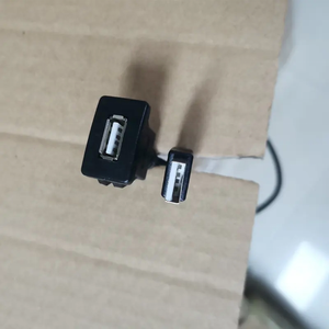 Cable de Extensión de Datos y Carga USB AM a AF con Panel Cuadrado Empotrado, Producto de Telecomunicaciones Lulink/OEM LK-S30USBECB - Product Image 2