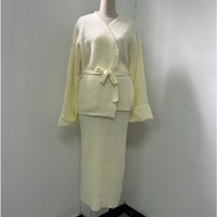 Ensemble jupe et haut en maille tricotée, collection 2026 : Cardigan élégant et jupe unie, tenue de soirée, bureau ou quotidienne, deux pièces.