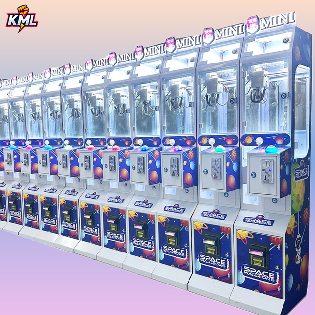 Coin Operated Mini Arcade Claw Crane Machine with Bill Acceptor CE Certified Metal Construction US Plug Customizable Colors