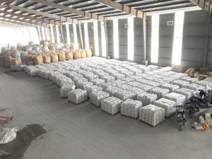 Usine directe blanc dégringolé galets pierre roches neige blanc gravier galets et galets naturel paysage pavage matériel - Product Image 6