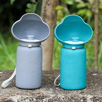 Bouteille d'eau pliable en silicone pour chien et gamelle de voyage avec distributeur à bouton-poussoir, anti-fuite, 550 ml, portable pour la randonnée en montagne