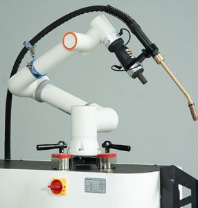 Máquina de Soldadura Robótica DONSIN con PLC y Motor, Programación Sencilla, Alta Precisión, Clasificación IP54 - Ahorra Tiempo y Mejora la Eficiencia - Product Image 1