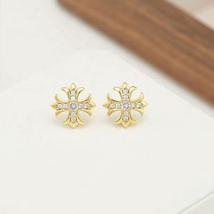 Petites boucles d'oreilles à clous de style rétro, micro-incrustées de zircon, nouveau design géométrique exquis et tendance pour femmes - Product Image 5