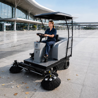 Balayeuse autoportée haute performance KM 190/130 R Bp Classic Karcher, largeur de balayage 1 900 mm, avec auvent métallique et bac de collecte 140 L