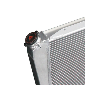 Radiatore completamente in alluminio per Ford Bronco 5.0 L V8 1968-1977 - Product Image 4