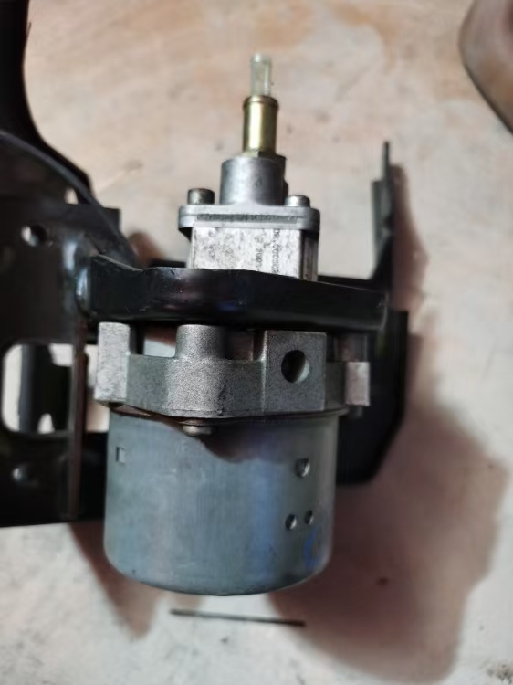 Original Used F1 Electric Hydraulic Transmission Pump for Ferrari