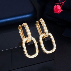 Boucles d'oreilles créoles tendance pour femmes de style européen et américain, plaquées or, bijoux en diamant - Product Image 3