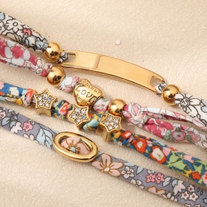 Bracelet <span class=keywords><strong>Liberty</strong></span> personnalisé à la mode <span class=keywords><strong>cordon</strong></span> de coton bijoux pour femmes Bracelet lettres personnalisées Bracelet à breloques coeur noir pour maman - Product Image 2