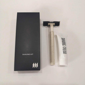Mini kit de couture jetable professionnel en plastique avec boîte cartonnée, portable pour usage hôtelier - Product Image 4