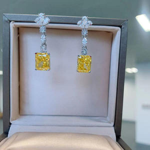 Pendientes de Diamantes Internacionales con Corte Esmeralda Amarillo, Oro Blanco, Certificación GIA, Joyería de Boda, Estilo Clásico para Mujer - Product Image 5