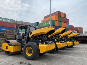 6612E Marque chinoise de premier plan, rouleau compresseur monocylindre 12 tonnes, vente en gros, en stock - Product Image 2