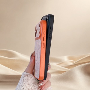 เคสโทรศัพท์กันกระแทกหนังงูสำหรับ iPhone พร้อมโลโก้แบบกำหนดเอง - Product Image 5